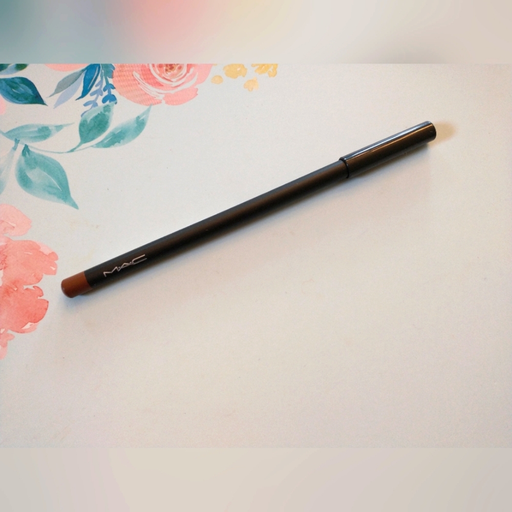 MAC Cosmetics Lip Pencil In Cork
